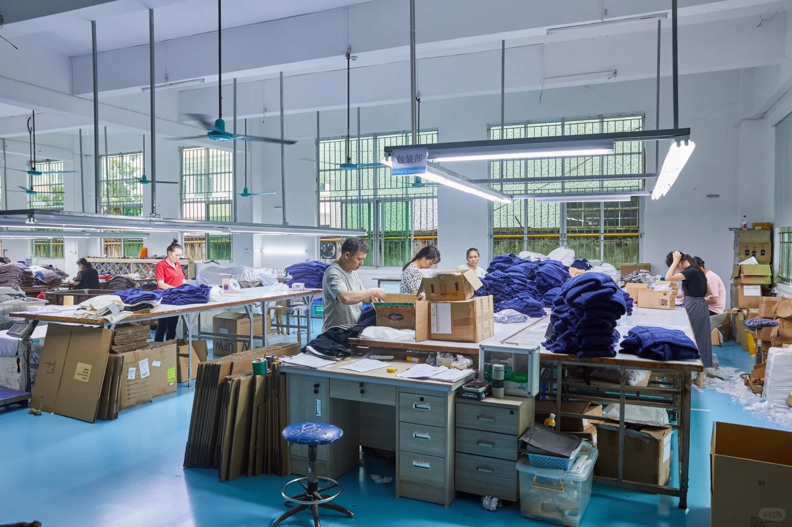 Youtricot invests in 50 12-gauge and 30 7G STOLL knitting machines, boosting production capacity, seamless knit expertise, efficiency, and sustainable high-quality knitwear